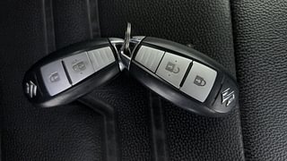 Used 2015 Maruti Suzuki Swift [2011-2017] ZDi Diesel Manual extra CAR KEY VIEW