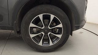 Used 2020 tata Nexon XZA Plus (O) AMT Petrol Automatic tyres RIGHT FRONT TYRE RIM VIEW