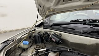 Used 2015 Maruti Suzuki Alto 800 [2012-2016] Lxi Petrol Manual engine ENGINE RIGHT SIDE HINGE & APRON VIEW