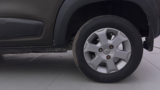 Used 2018 Renault Kwid [2017-2019] CLIMBER 1.0 AMT Petrol Automatic tyres LEFT REAR TYRE RIM VIEW