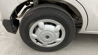 Used 2015 Maruti Suzuki Alto 800 [2012-2016] Lxi Petrol Manual tyres RIGHT REAR TYRE RIM VIEW