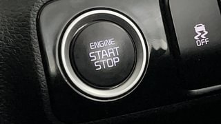 Used 2023 Kia Sonet GTX Plus 1.5 AT Diesel Automatic top_features Keyless start