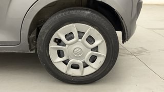 Used 2019 Maruti Suzuki Ignis [2017-2020] Delta AMT Petrol Petrol Automatic tyres LEFT REAR TYRE RIM VIEW