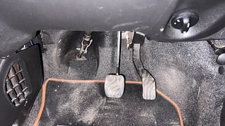 Used 2018 Renault Kwid [2017-2019] CLIMBER 1.0 AMT Petrol Automatic interior PEDALS VIEW