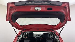 Used 2015 Maruti Suzuki Swift [2011-2017] ZDi Diesel Manual interior DICKY DOOR OPEN VIEW