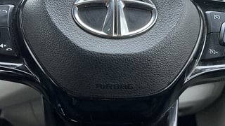 Used 2020 tata Nexon XZA Plus (O) AMT Petrol Automatic top_features Airbags