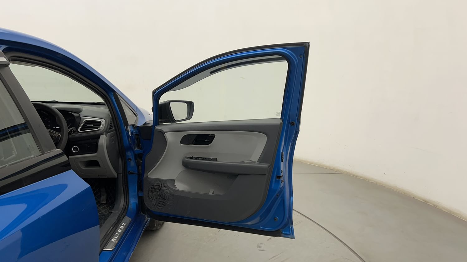 New Tata Altroz interior RIGHT FRONT DOOR OPEN VIEW