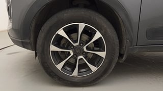Used 2020 tata Nexon XZA Plus (O) AMT Petrol Automatic tyres LEFT FRONT TYRE RIM VIEW
