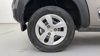 Used 2018 Renault Kwid [2017-2019] RXT 1.0 SCE Special Petrol Manual tyres RIGHT REAR TYRE RIM VIEW