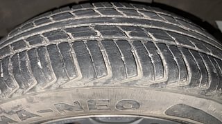 Used 2018 Renault Kwid [2017-2019] CLIMBER 1.0 AMT Petrol Automatic tyres LEFT REAR TYRE TREAD VIEW