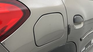 Used 2018 Renault Kwid [2017-2019] RXT 1.0 SCE Special Petrol Manual dents MINOR SCRATCH
