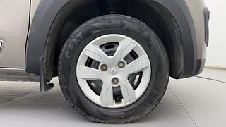 Used 2018 Renault Kwid [2017-2019] RXT 1.0 SCE Special Petrol Manual tyres RIGHT FRONT TYRE RIM VIEW
