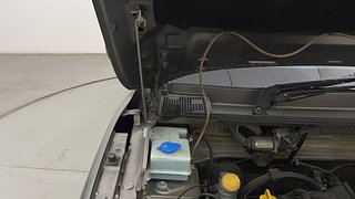 Used 2018 Renault Kwid [2017-2019] CLIMBER 1.0 AMT Petrol Automatic engine ENGINE RIGHT SIDE HINGE & APRON VIEW