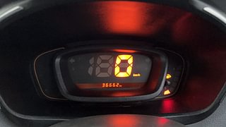 Used 2018 Renault Kwid [2017-2019] RXT 1.0 SCE Special Petrol Manual interior CLUSTERMETER VIEW