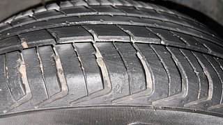 Used 2019 Tata Tiago [2016-2020] Revotron XM Petrol Manual tyres RIGHT FRONT TYRE TREAD VIEW