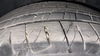 Used 2016 Hyundai Creta [2015-2018] 1.6 SX Plus Auto Diesel Automatic tyres LEFT REAR TYRE TREAD VIEW