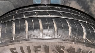 Used 2022 Renault Kwid 1.0 RXT AMT SCE Petrol Automatic tyres RIGHT FRONT TYRE TREAD VIEW