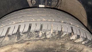 Used 2019 Volkswagen Polo [2018-2022] Comfortline 1.0L (P) Petrol Manual tyres LEFT FRONT TYRE TREAD VIEW