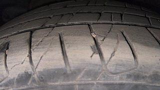 Used 2016 Hyundai Creta [2015-2018] 1.6 SX Plus Auto Diesel Automatic tyres RIGHT REAR TYRE TREAD VIEW