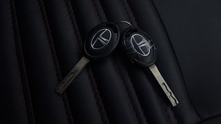 Used 2019 Tata Tiago [2016-2020] Revotron XM Petrol Manual extra CAR KEY VIEW