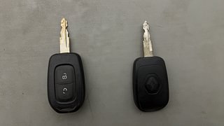 Used 2018 Renault Kwid [2017-2019] CLIMBER 1.0 AMT Petrol Automatic extra CAR KEY VIEW