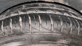 Used 2022 Renault Kwid 1.0 RXT AMT SCE Petrol Automatic tyres LEFT REAR TYRE TREAD VIEW
