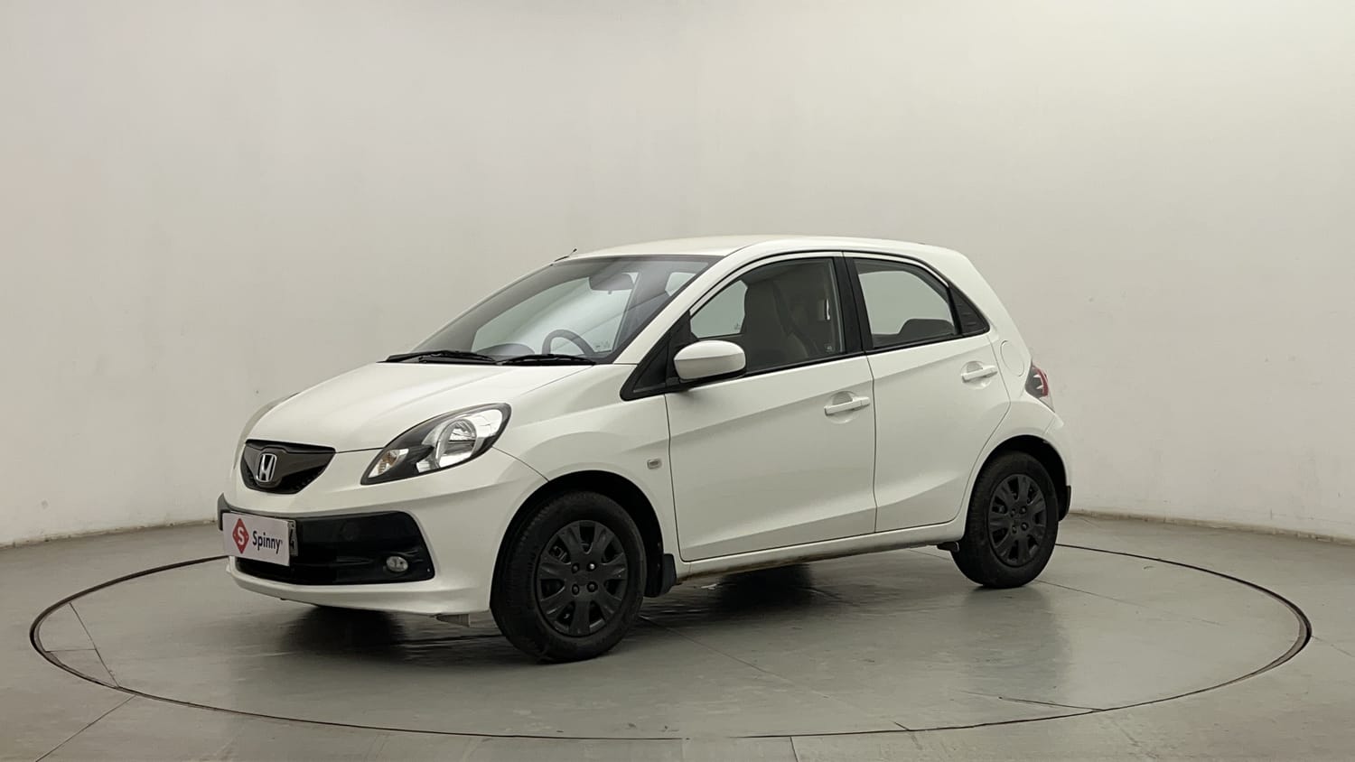 LEFT FRONT CORNER VIEW