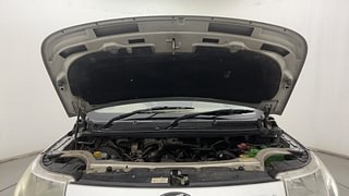Used 2017 Mahindra TUV300 [2015-2020] T6 Plus Diesel Manual engine ENGINE & BONNET OPEN FRONT VIEW