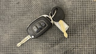 Used 2017 Hyundai Elite i20 [2014-2018] Sportz 1.2 Petrol Manual extra CAR KEY VIEW