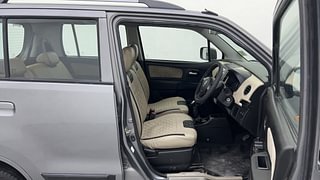 Used 2018 Maruti Suzuki Wagon R 1.0 [2010-2019] VXi Petrol Manual interior RIGHT SIDE FRONT DOOR CABIN VIEW