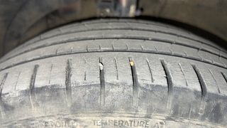 Used 2018 Maruti Suzuki Baleno [2015-2019] Zeta Petrol Petrol Manual tyres LEFT FRONT TYRE TREAD VIEW