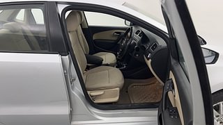Used 2017 Volkswagen Ameo [2016-2020] Highline1.2L (P) Petrol Manual interior RIGHT SIDE FRONT DOOR CABIN VIEW