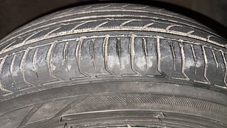 Used 2017 Hyundai Grand i10 [2017-2020] Sportz (O) AT 1.2 Kappa VTVT Petrol Automatic tyres RIGHT FRONT TYRE TREAD VIEW