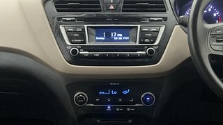 Used 2017 Hyundai Elite i20 [2014-2018] Sportz 1.2 Petrol Manual interior MUSIC SYSTEM & AC CONTROL VIEW