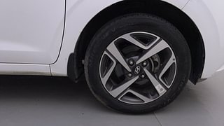 Used 2022 Hyundai Aura SX Plus 1.2 AMT Petrol Petrol Automatic tyres RIGHT FRONT TYRE RIM VIEW
