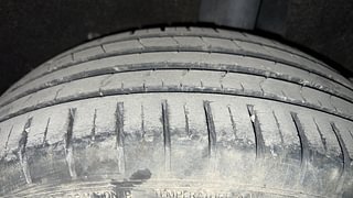 Used 2018 Maruti Suzuki Baleno [2015-2019] Zeta Petrol Petrol Manual tyres LEFT REAR TYRE TREAD VIEW