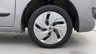 Used 2018 Maruti Suzuki Wagon R 1.0 [2010-2019] VXi Petrol Manual tyres RIGHT FRONT TYRE RIM VIEW