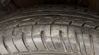 Used 2017 Hyundai Elite i20 [2014-2018] Sportz 1.2 Petrol Manual tyres LEFT FRONT TYRE TREAD VIEW