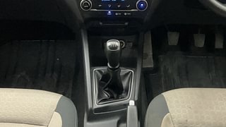 Used 2017 Hyundai Elite i20 [2014-2018] Sportz 1.2 Petrol Manual interior GEAR  KNOB VIEW