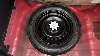 Used 2017 Hyundai Grand i10 [2017-2020] Sportz (O) AT 1.2 Kappa VTVT Petrol Automatic tyres SPARE TYRE VIEW