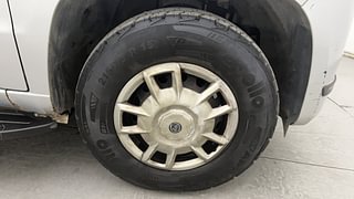 Used 2017 Mahindra TUV300 [2015-2020] T6 Plus Diesel Manual tyres RIGHT FRONT TYRE RIM VIEW
