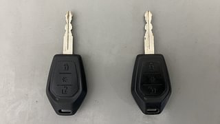 Used 2017 Mahindra TUV300 [2015-2020] T6 Plus Diesel Manual extra CAR KEY VIEW