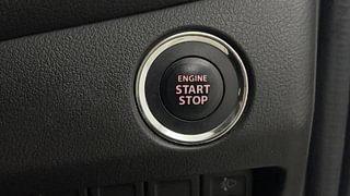 Used 2020 Toyota Glanza [2019-2022] G Petrol Manual top_features Keyless start