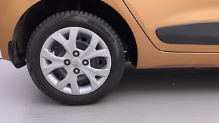 Used 2014 Hyundai Grand i10 [2013-2017] Sportz AT 1.2 Kappa VTVT Petrol Automatic tyres RIGHT REAR TYRE RIM VIEW