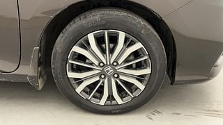 Used 2017 Honda City [2017-2020] ZX CVT Petrol Automatic tyres RIGHT FRONT TYRE RIM VIEW