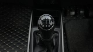 Used 2020 Toyota Glanza [2019-2022] G Petrol Manual interior GEAR  KNOB VIEW