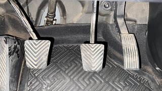 Used 2018 Hyundai Elite i20 [2018-2020] Asta 1.2 Petrol Manual interior PEDALS VIEW