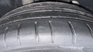 Used 2020 Ford Figo [2019-2021] Titanium Petrol Petrol Manual tyres RIGHT REAR TYRE TREAD VIEW