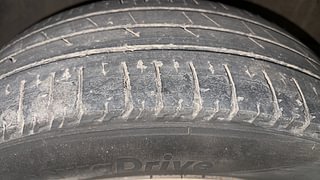 Used 2015 Volkswagen Polo [2015-2019] Comfortline 1.2L (P) Petrol Manual tyres LEFT FRONT TYRE TREAD VIEW