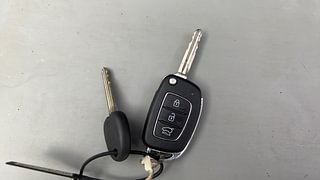 Used 2018 Hyundai Elite i20 [2018-2020] Asta 1.2 Petrol Manual extra CAR KEY VIEW